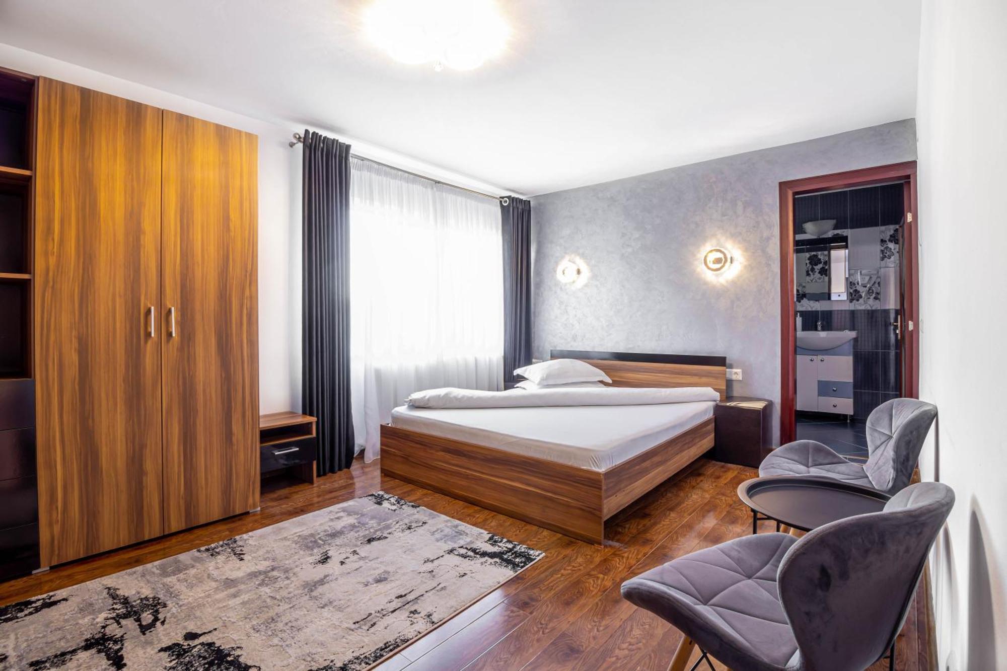 Pensiunea Mihaela-Transalpina Novaci-Străini Kamer foto