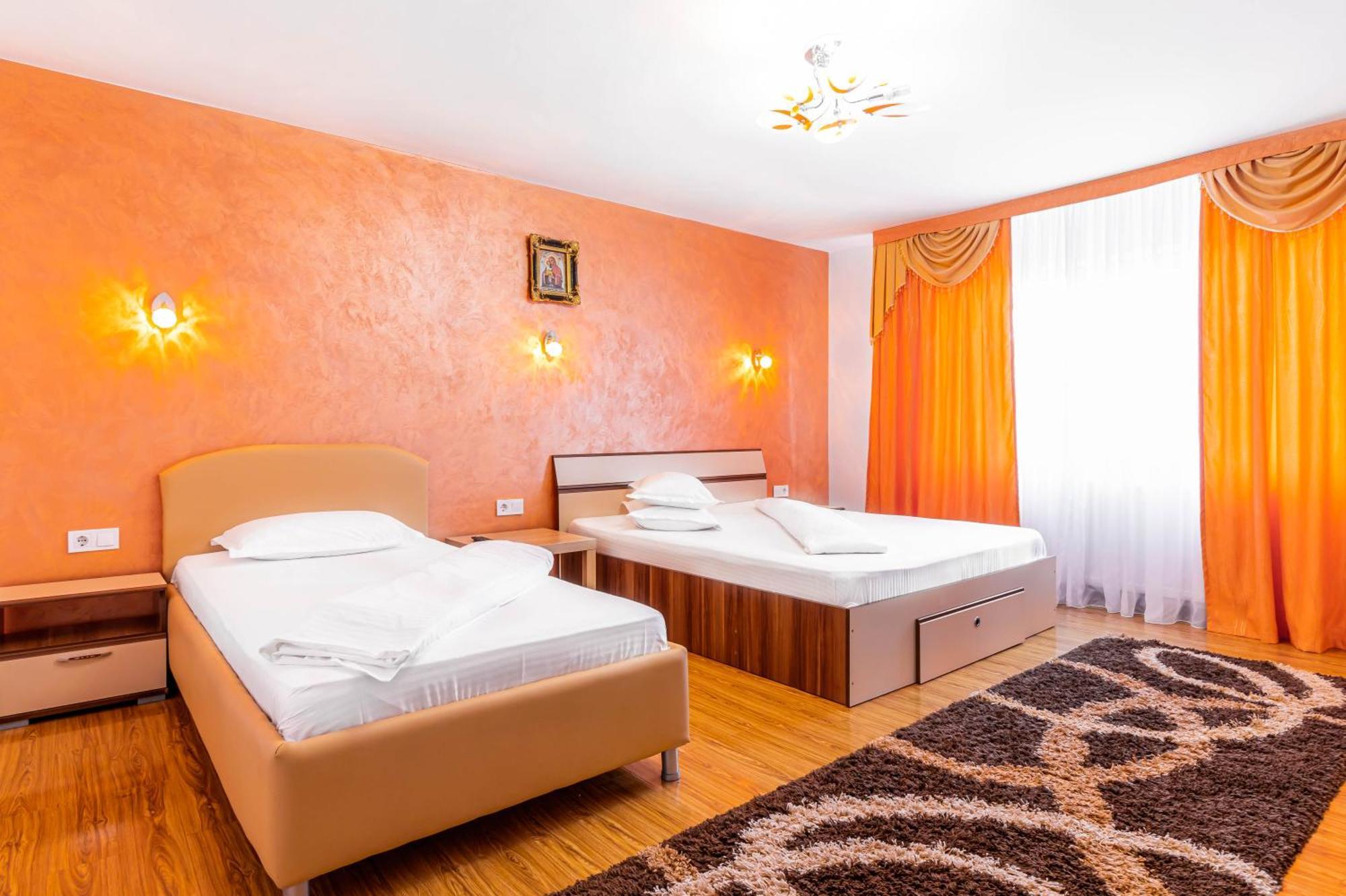 Pensiunea Mihaela-Transalpina Novaci-Străini Kamer foto