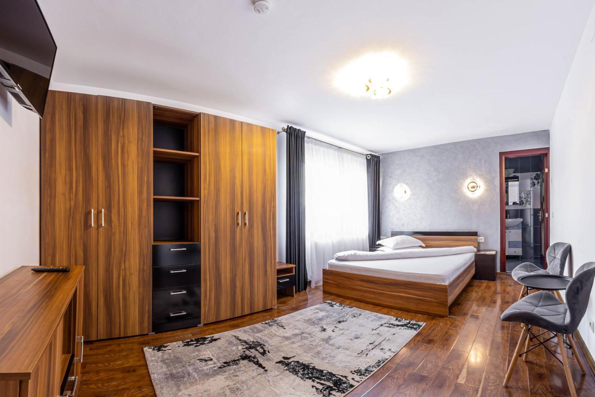 Pensiunea Mihaela-Transalpina Novaci-Străini Kamer foto